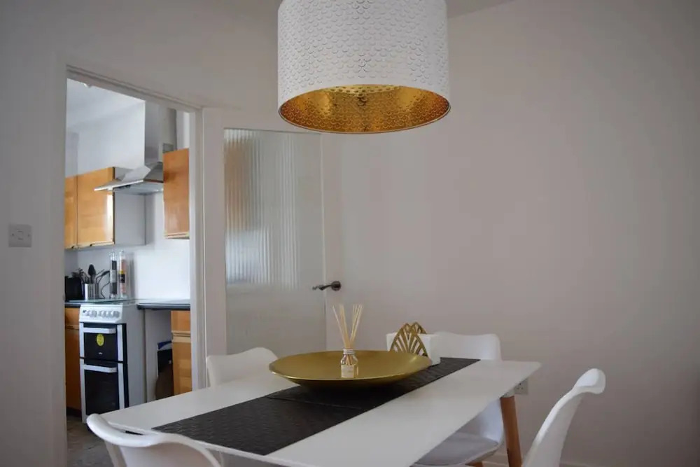 Modern 2 Bedroom Flat Next To Hyde Park