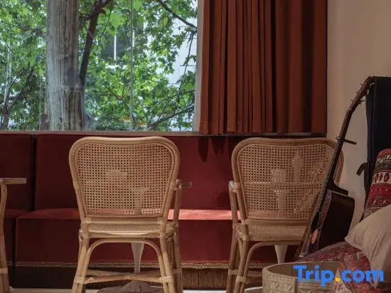 Liubai Garden Homestay (Xi'an Bell and Drum Tower Huimin Street Branch)