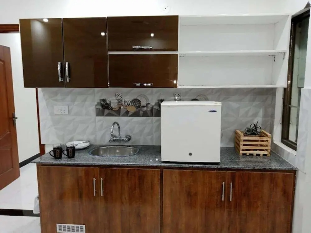 Greenleaf Suites