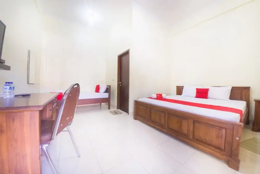 RedDoorz near Nusa Cendana University