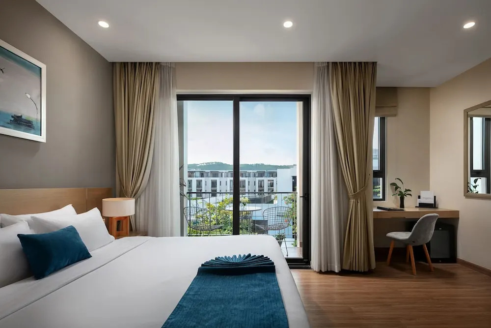 La Batisse Resort Halong