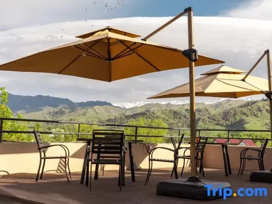 Yixi Xiaozhai Natural Oxygen Bar Homestay in Nalati