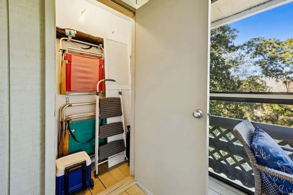 4f Amelia Landings 2 Bedroom Condo