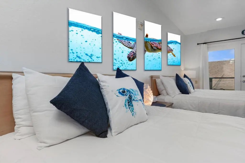 Beach House Inn & Suites
