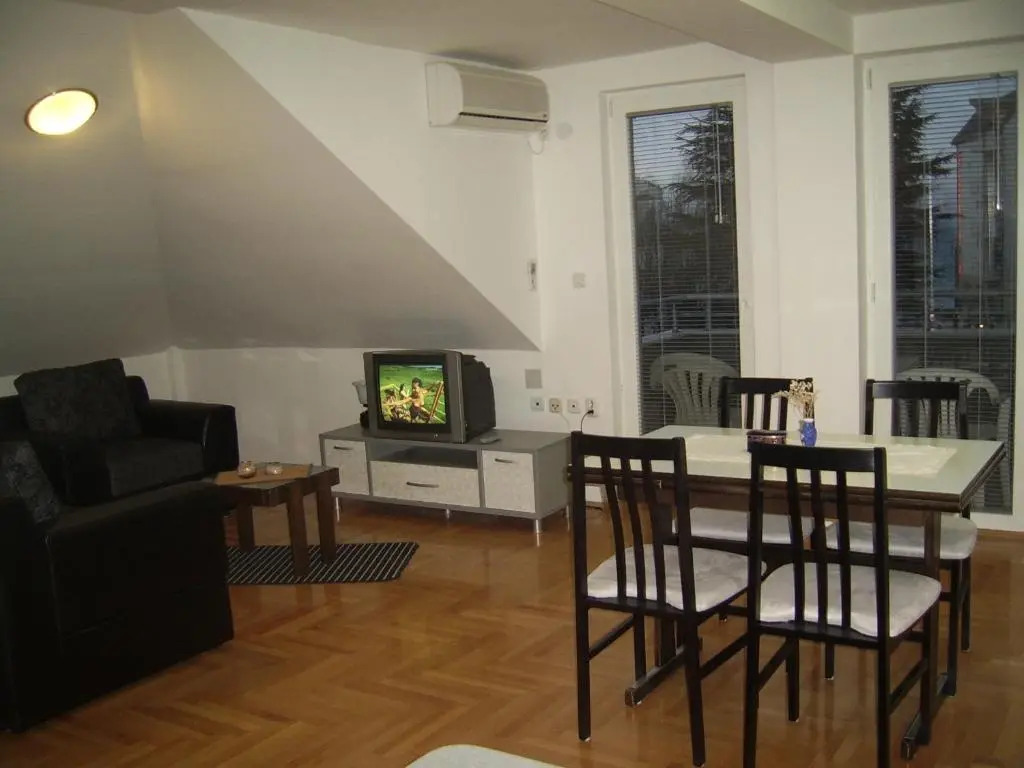 Tedi & Kiki Apartment