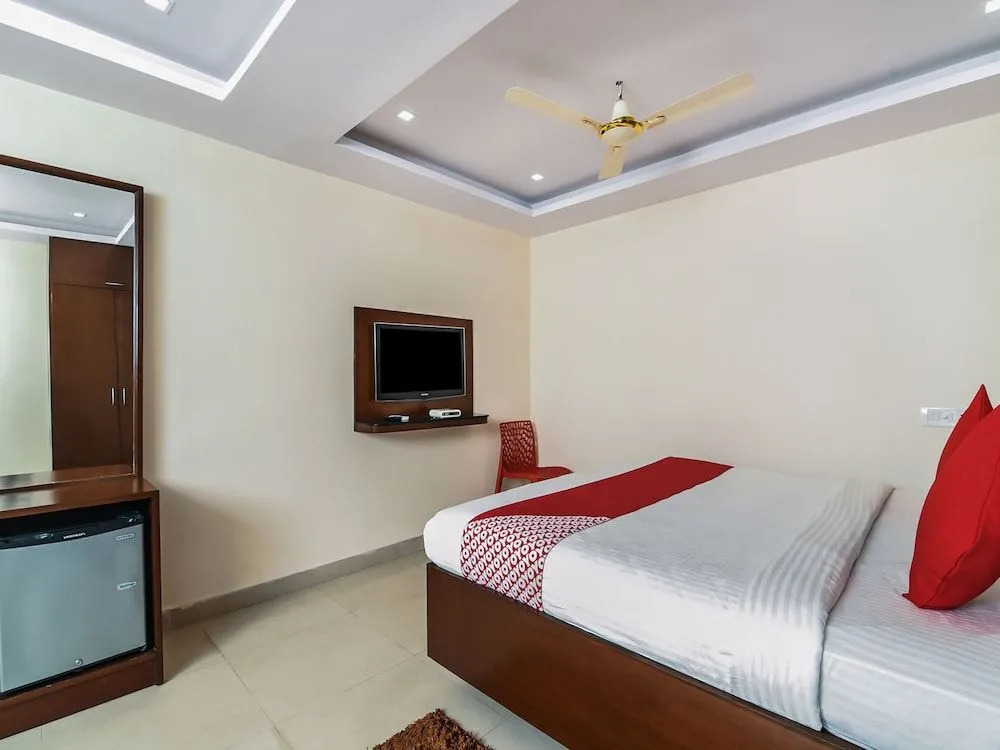 OYO 5485 Hotel Wellfare Marina