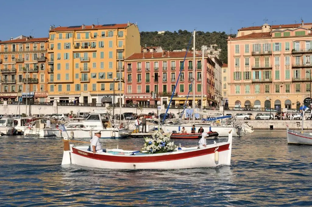 Ross 5- F2, Lumineux, Balcon, Loft, Clim, Vieux-Nice