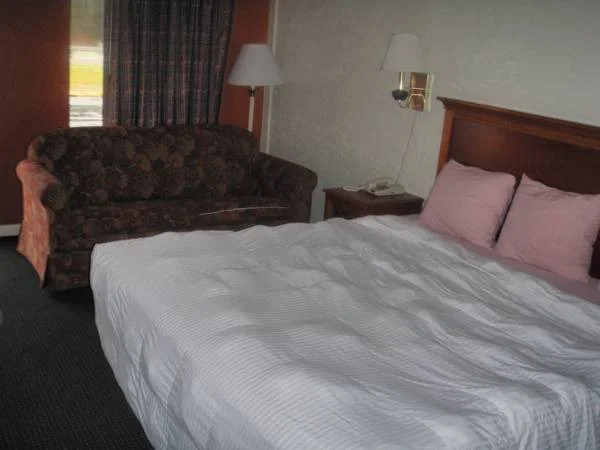 Applegate Inn