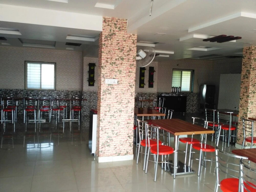 Hotel Morya Garden