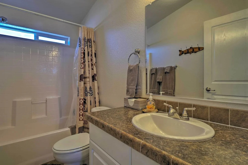 'the Fishing House' Buena Vista Home w/ Mtn Views!