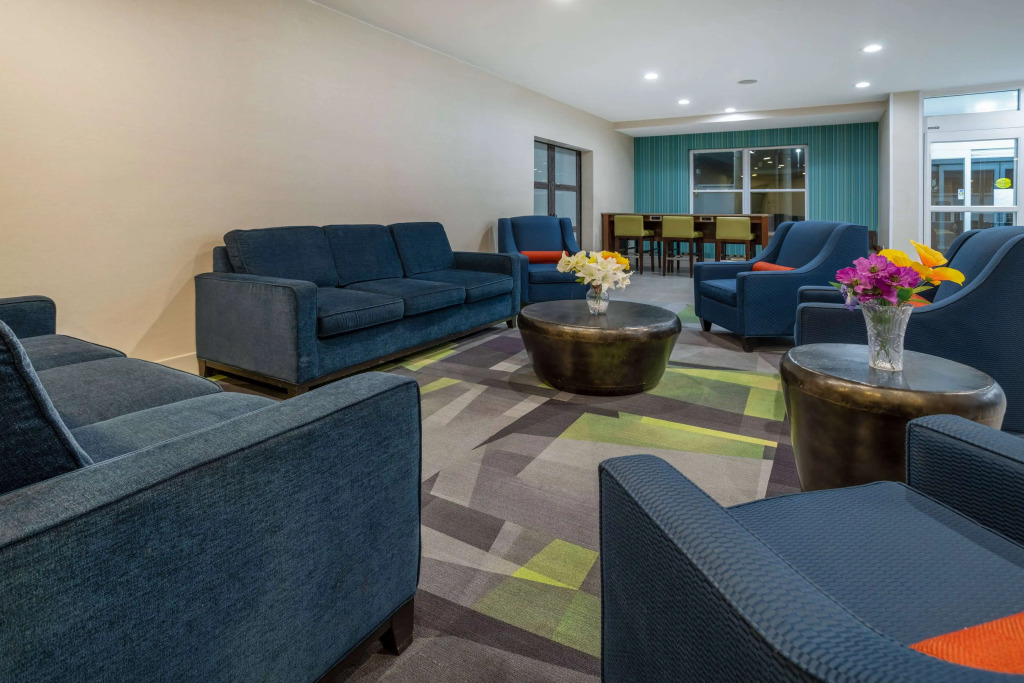 Wingate by Wyndham Waldorf - Washington DC Area