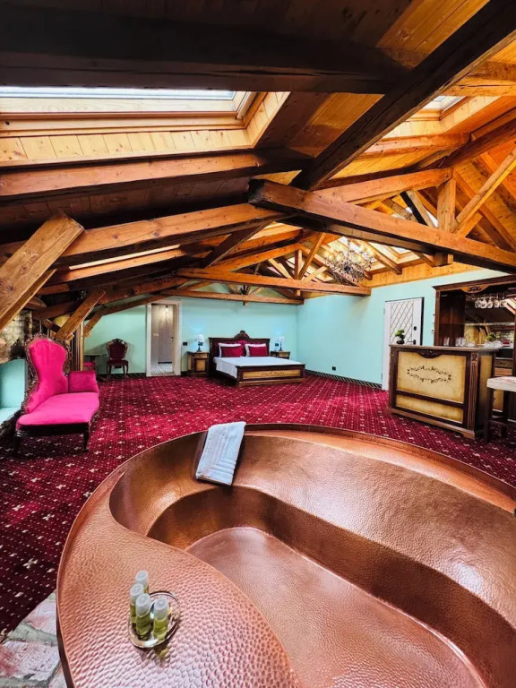 JMR Splendor - Private Sauna & Bathtub Suites