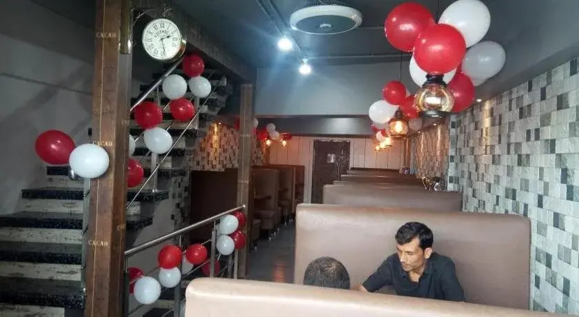 Airport Hostel 13