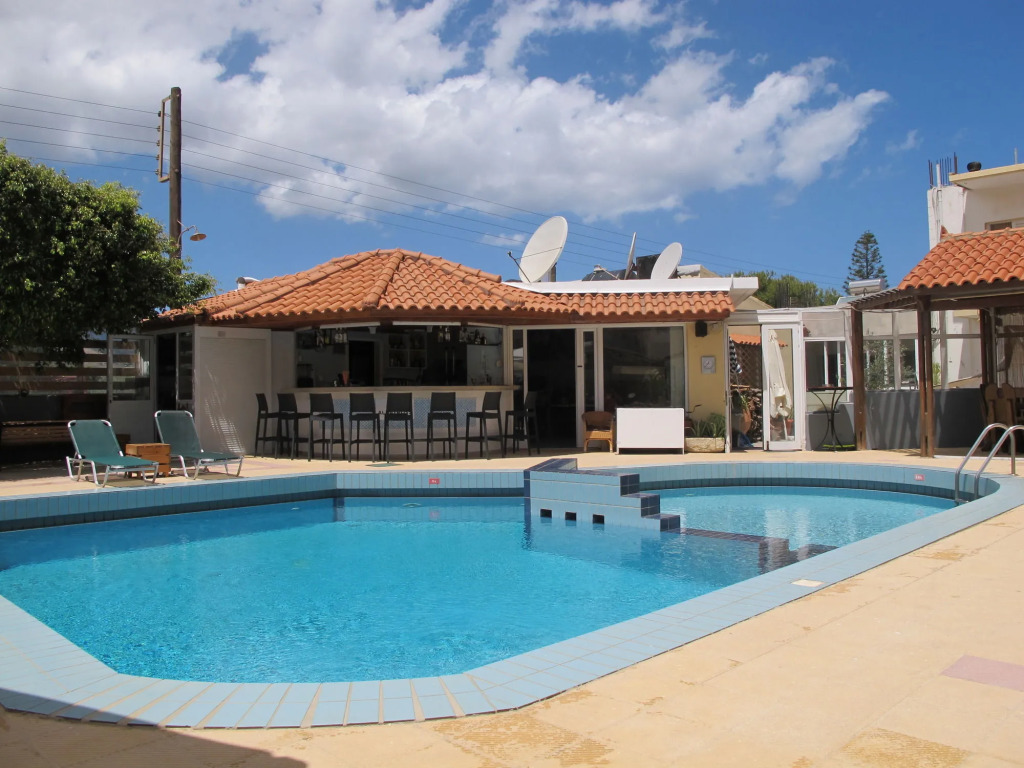 Albatross Apartments