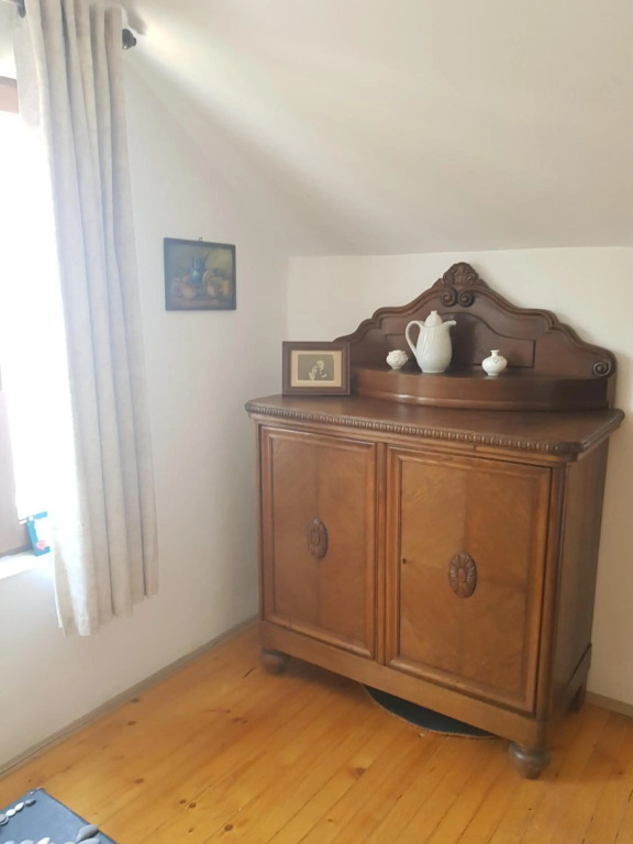 The Old House guest rooms and apartament