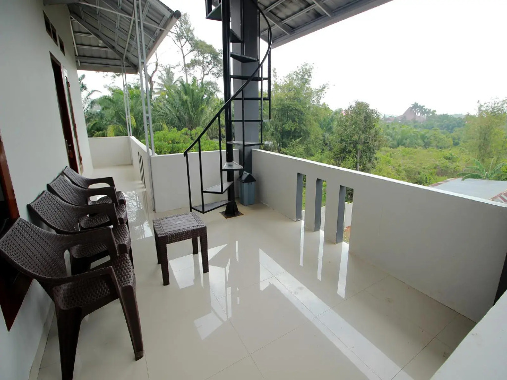 Super Oyo 2400 Maleo Exclusive Residence