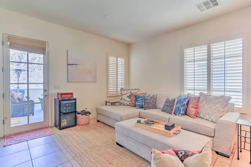 243460: 3BR Desert Retreat w/ Views + Pool Access