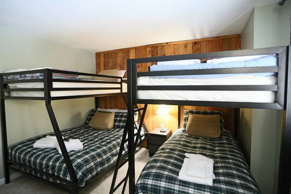 Newly Renovated Private 3 Bedroom Home in Waterville Estates Near Community Center - Bv146e
