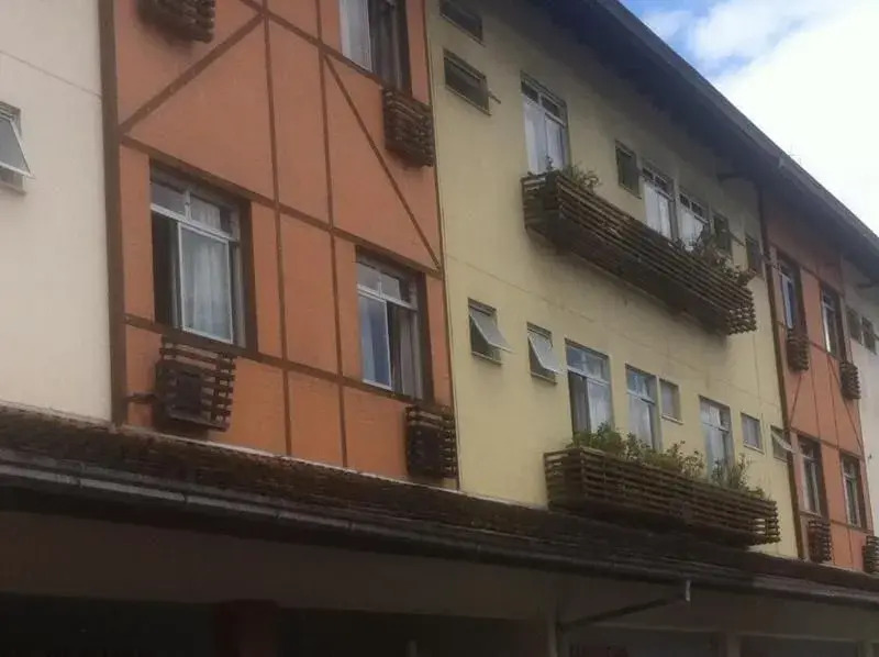 Mime Hotel