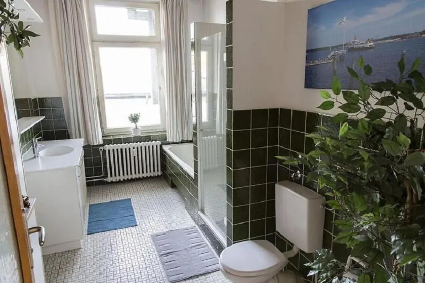 Stilvolle Altbauwohnung in zentraler Lage
