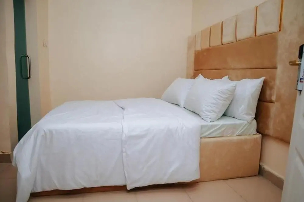 Ajis Hotel