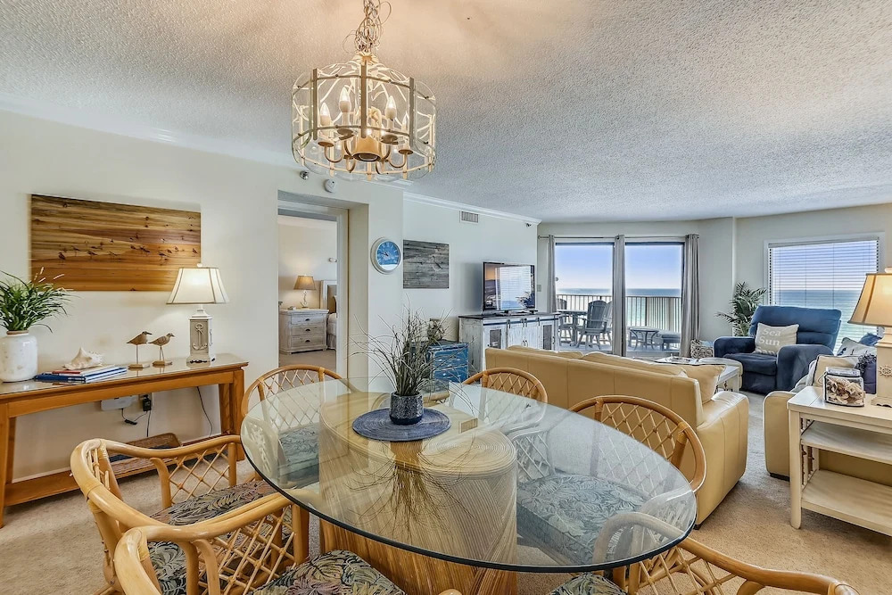 Inlet Reef 602 2 Bedroom Condo by RedAwning