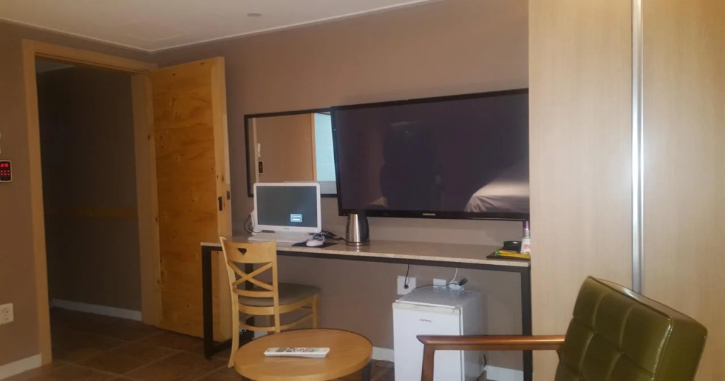 Joy Plus Hotel