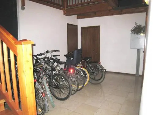 Al Lago Apartments