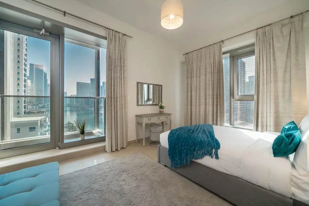 Stunning flat with balcony in Sparkle Tower