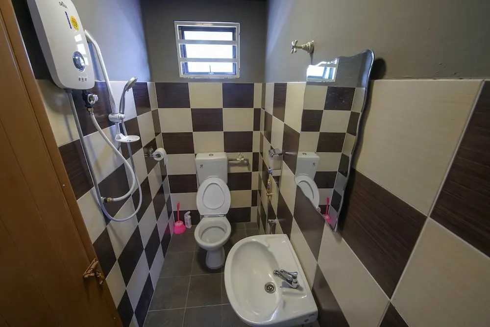 Rest & Relax 7 Room Ipoh Garden East