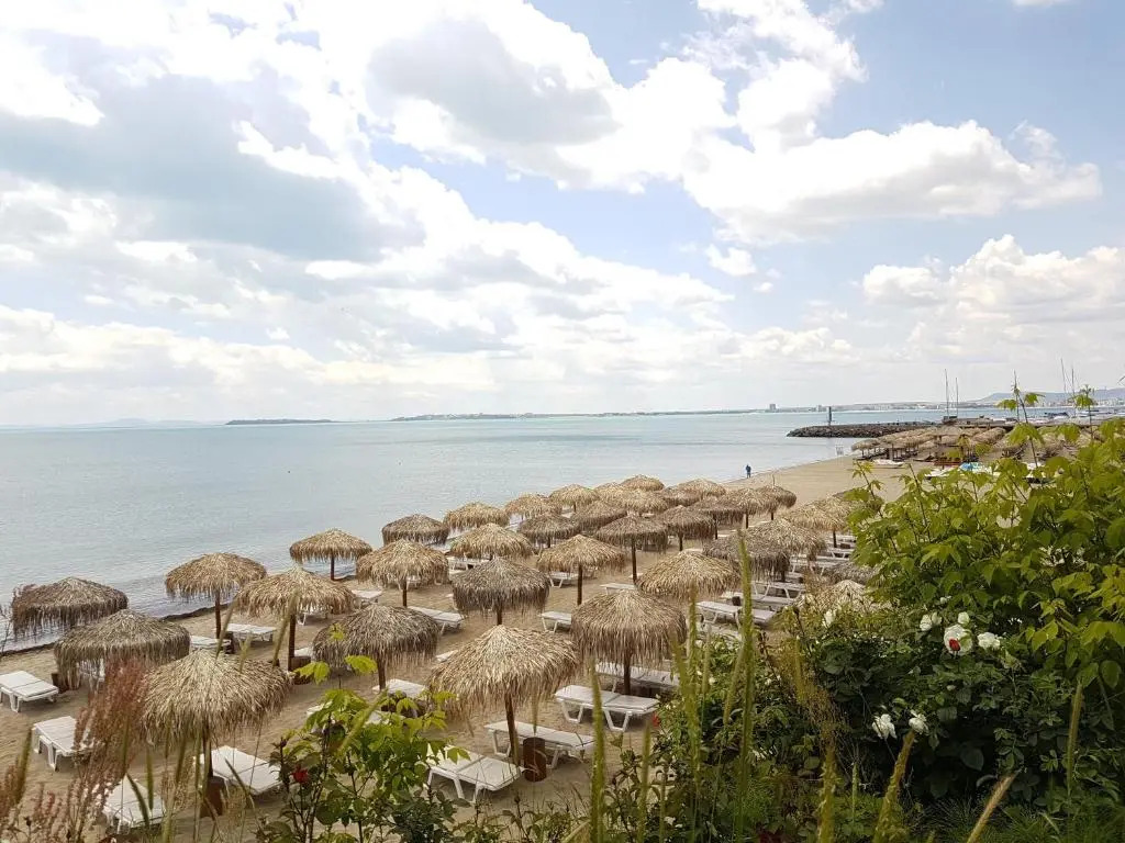 Etara 3 ApartComplex