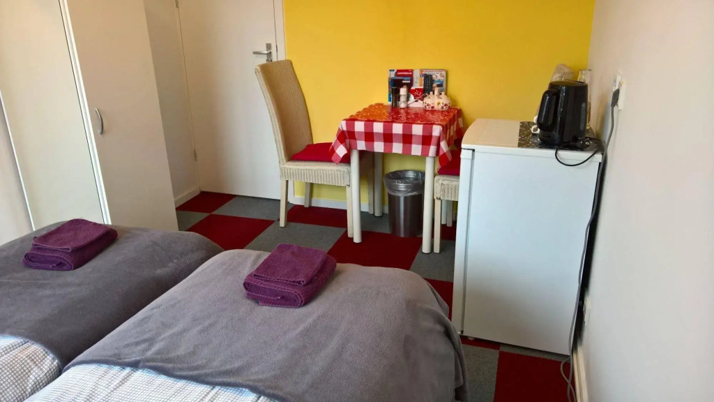 Bed and Breakfast Amsterdam Holy Dove