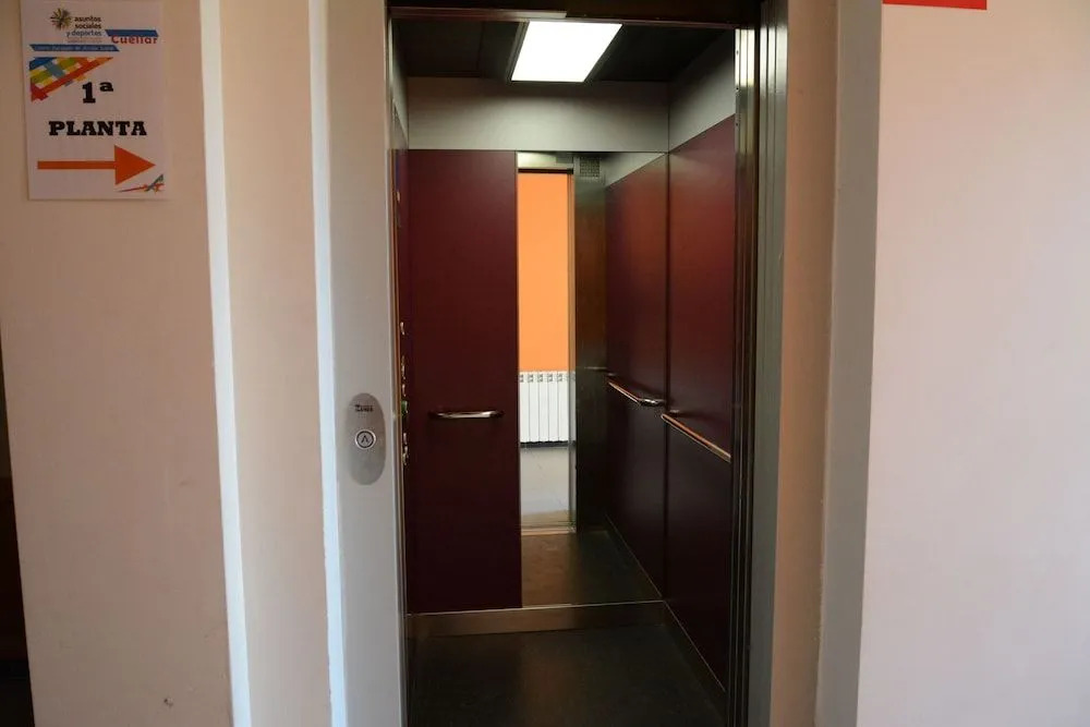 Albergue Villa De Nava de La Asunción - Hostel