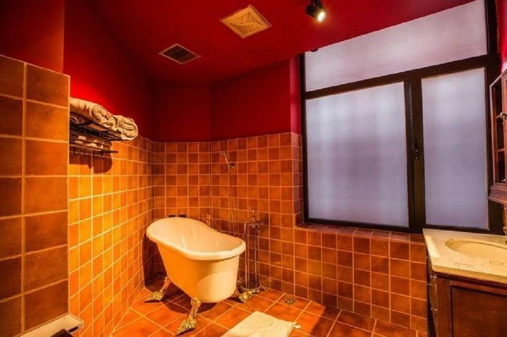 Crosme Theme Hotel