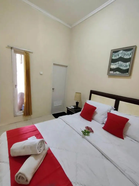 Bakom Inn Syariah Ciawi - Bogor, Standard Double Room 7