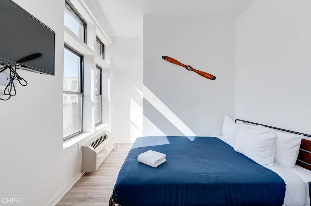 747 Lofts by RedAwning - River West, Second Floor Chicago