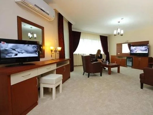 Petek Hotel