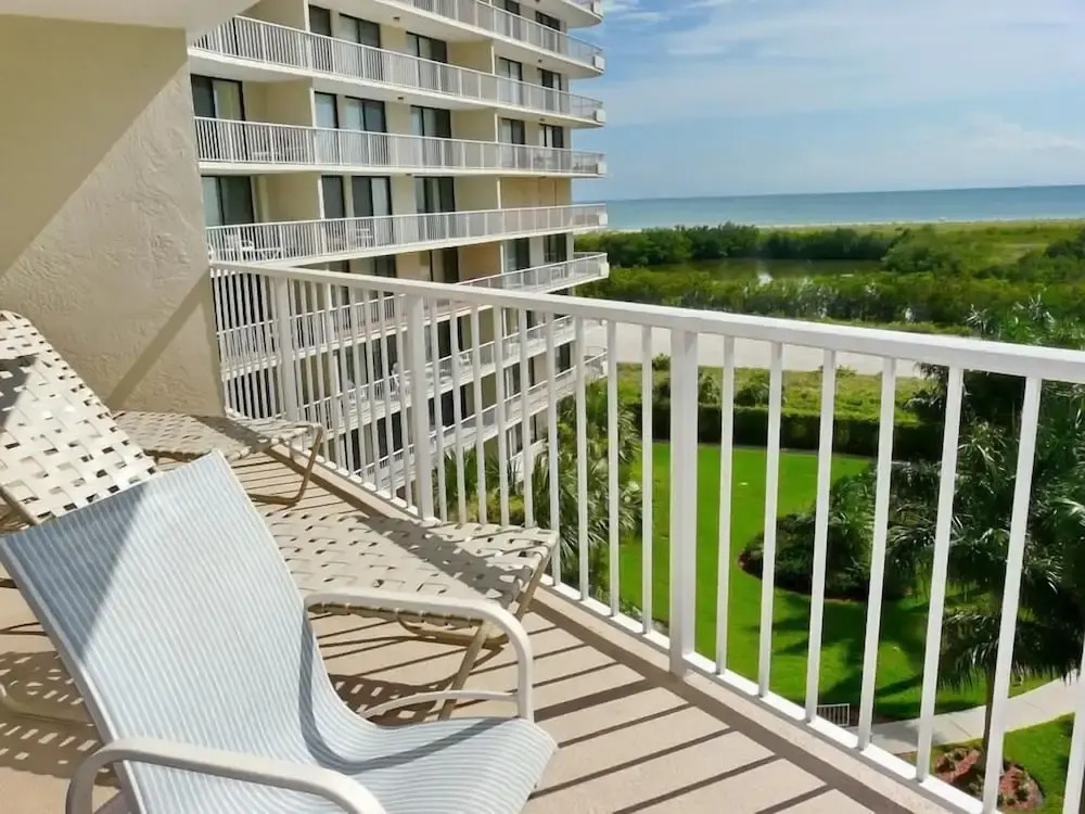 Beachfront Condo With Pool/views From two Balconies