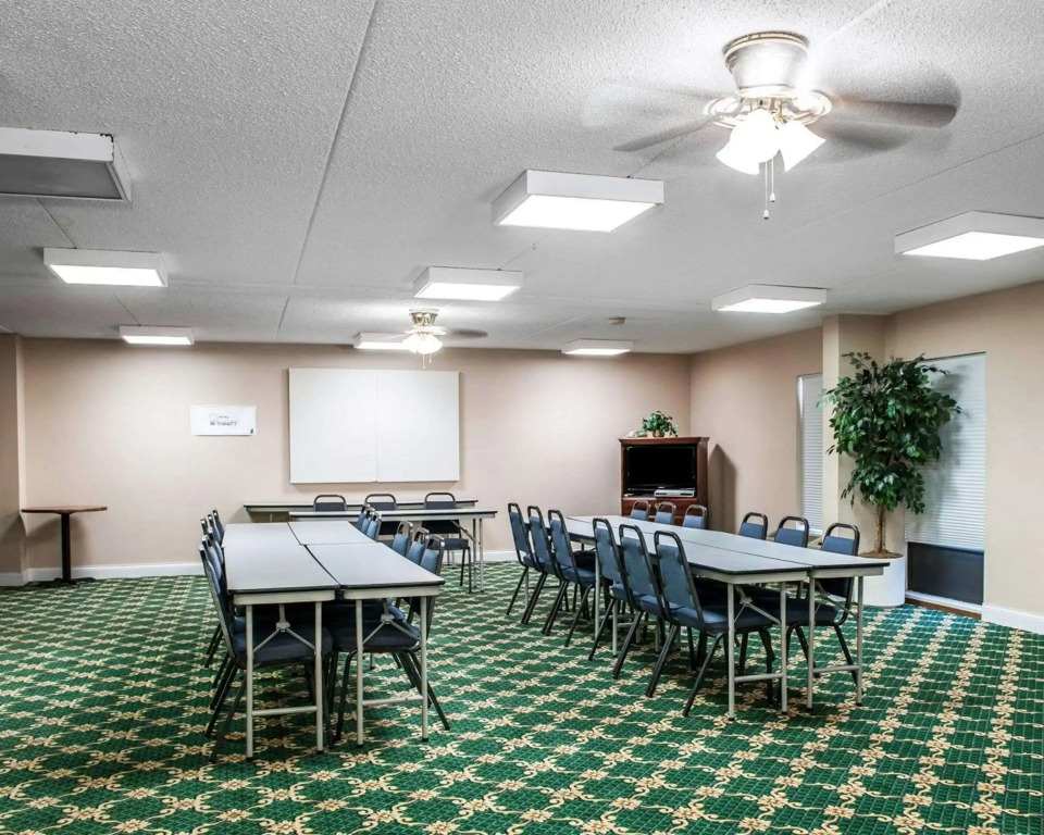 Quality Inn Rochester South