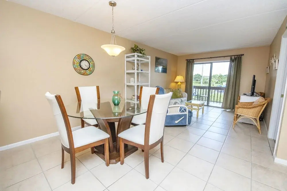 Lovely Oceanside Home W/outdoor Shower/free Wifi/shared Pool/hot Tub/tennis/ac
