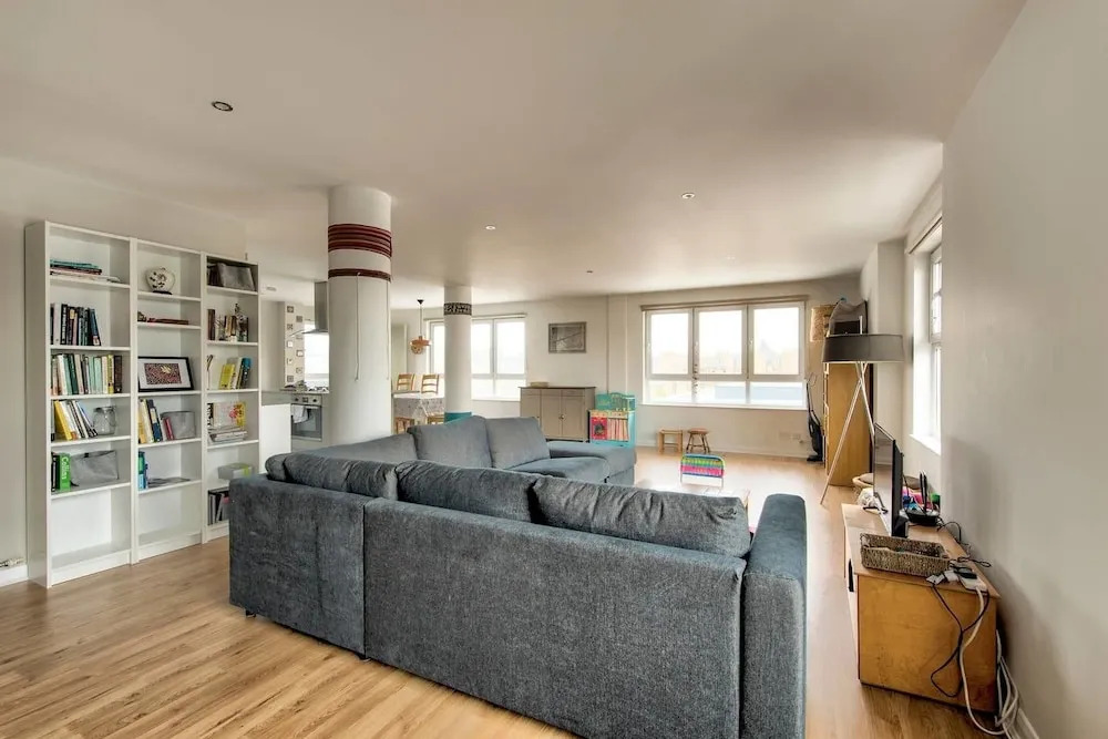 Beautiful 3Bdr Home With Private Roof Terrace
