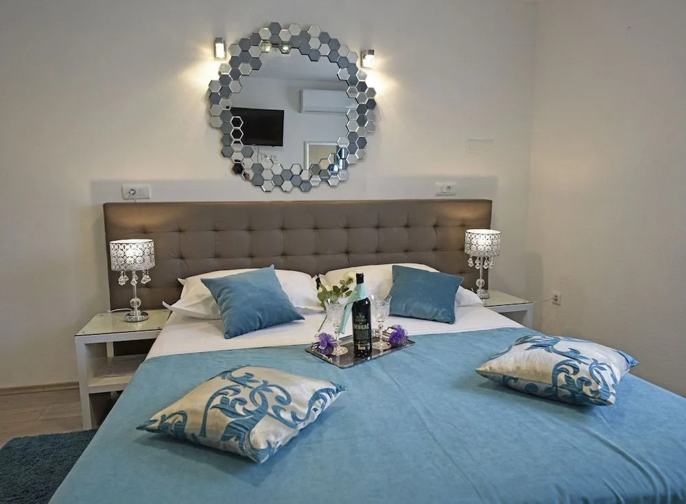 Kuzma Rooms 2