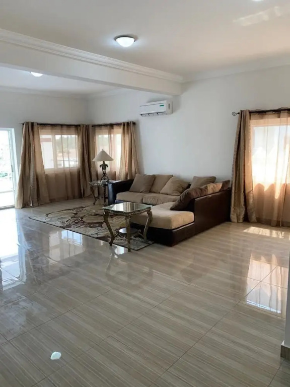 Akua Luxury Suite Sapphire Courts