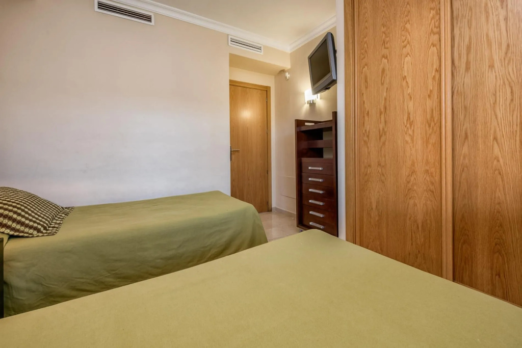 Malibu 6 -lux. 2BR Sea View Condo in Club la Costa