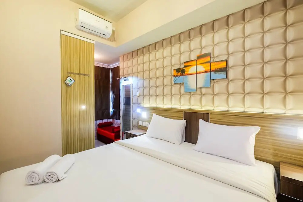 Cozy 1Br Apartment With Workspace At Mustika Golf Residence