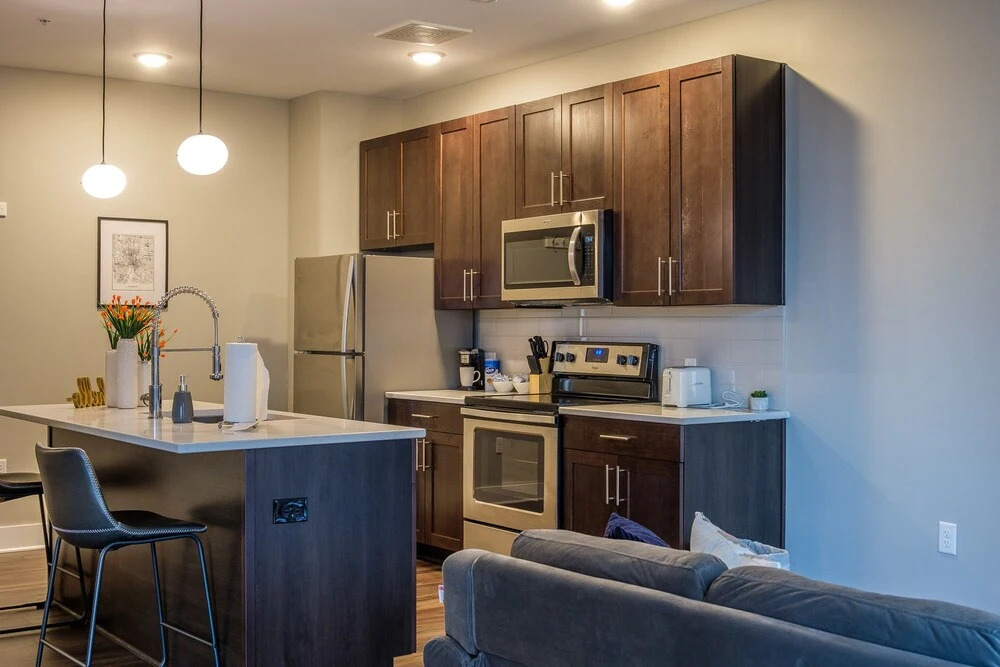 FRONTDESK LC Riversouth 245 Apts Downtown Columbus