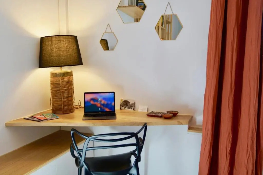 Home Chic Home - Les Suites de La Comédie