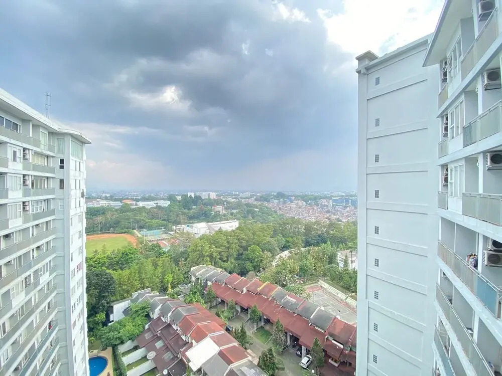 Pleasant 1Br Deluxe at Dago Suites Apartment Near Itb