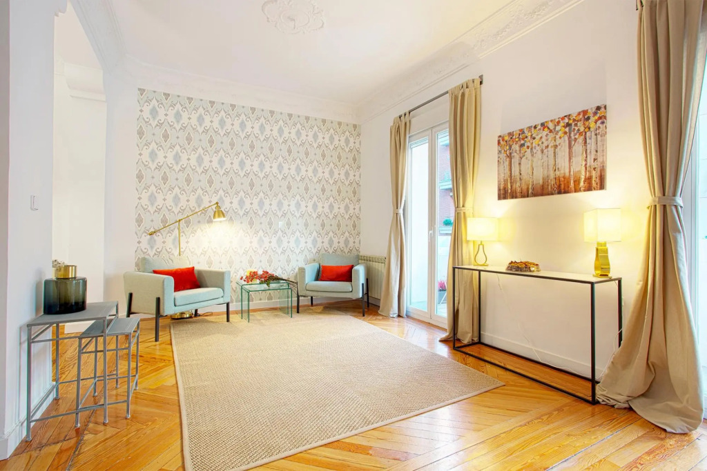 Wonderful 2 bedroom apartment perfect location . Chamberí