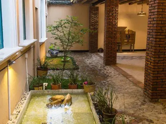 Qingmei Zhuma Inn